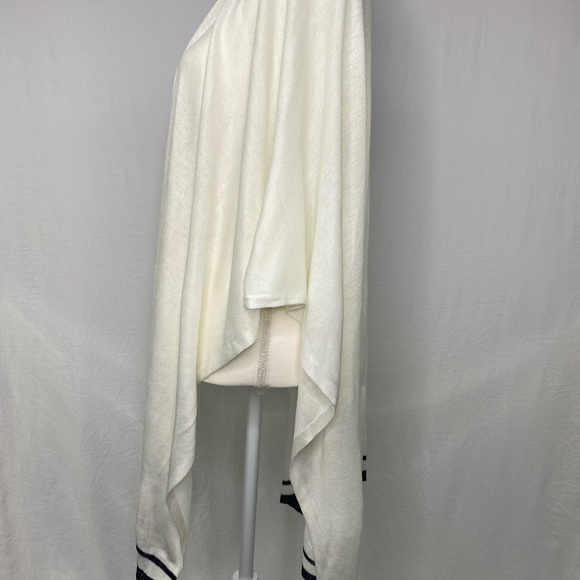 NWOT Ralph Lauren , Poncho Cape One Size ,white color - Picture 3 of 4